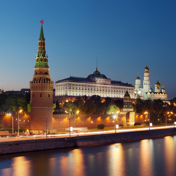 Вечерняя прогулка по Москве-реке на дизайнерском теплоходе «Волна» от Киевского до Китай-города Вечерняя прогулка по Москве-реке на дизайнерском теплоходе «Волна» от Киевского до Китай-города