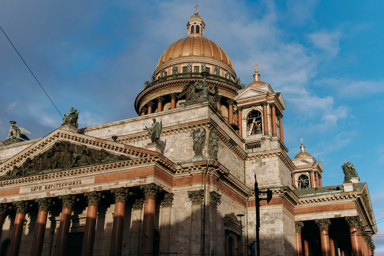 Пешеходная экскурсия «Вокруг Исаакиевской площади: район богачей» со скидкой 20%