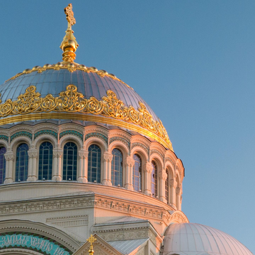 Автобусная экскурсия в Кронштадт с прогулкой на теплоходе со скидкой до 30%