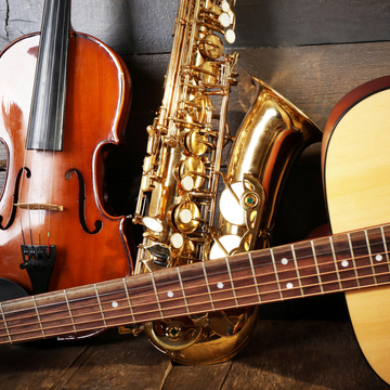 Ресторан-клуб с живой музыкой Noisy River