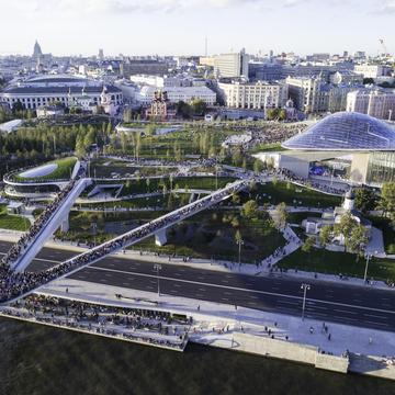 Круговая речная прогулка по центру Москвы от Парка «Зарядье» с ланчем