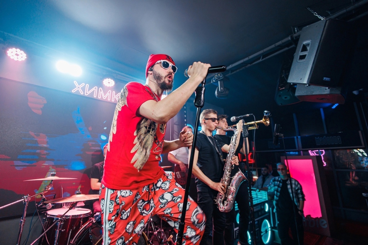 Концерт группы Barney Barnfly «Руки вверх! vs Звери» в клубе Jagger со скидкой 20%