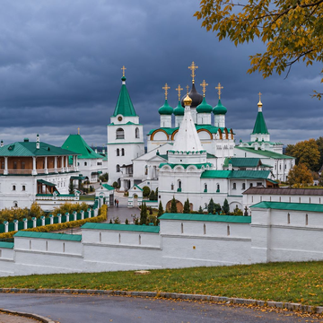 Автобусная экскурсия по Нижнему Новгороду с посещением Печёрского монастыря