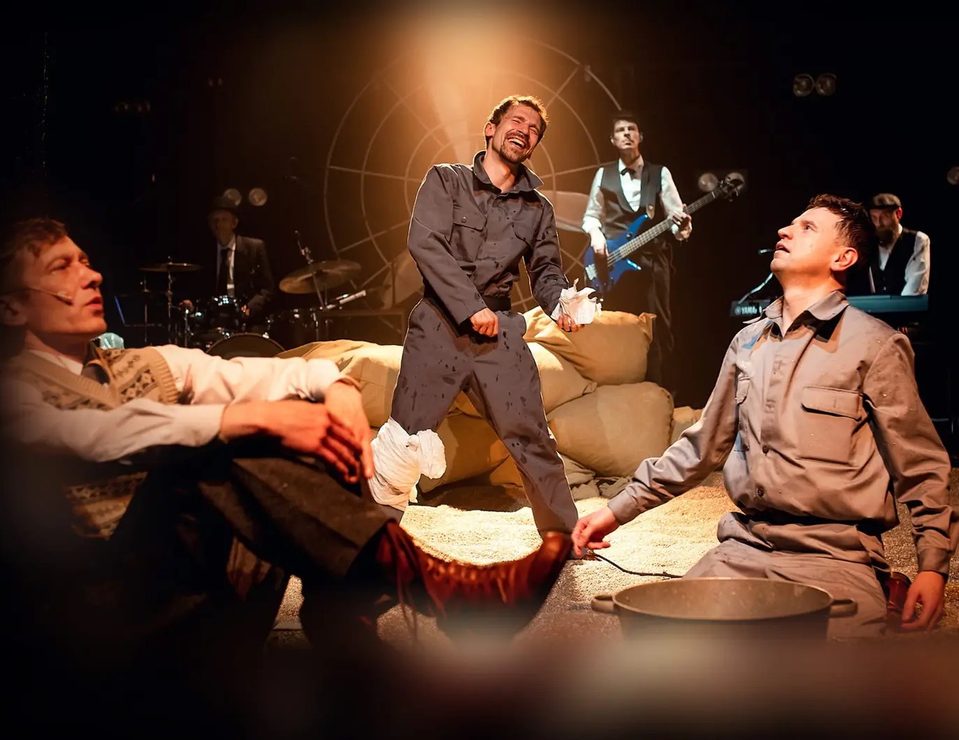 Музыкальный спектакль «Планета людей»