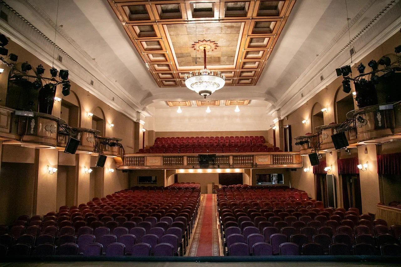 Театр имени Ленсовета