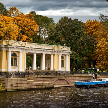 Дневные прогулки на теплоходе «Реки и каналы Петербурга» Дневные прогулки на теплоходе «Реки и каналы Петербурга» со скидкой до 65%
