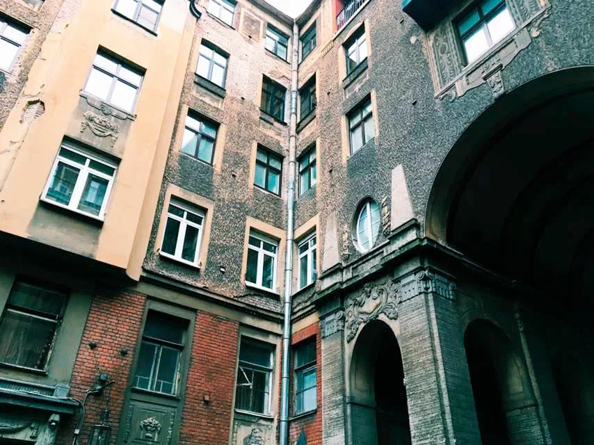 Пешеходная экскурсия «Как устроен доходный дом?» со скидкой 20%