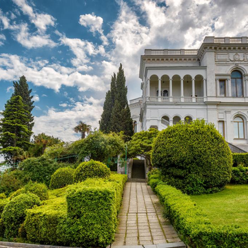 Экскурсия «Дворцы Южнобережья: Воронцовский и Ливадийский»