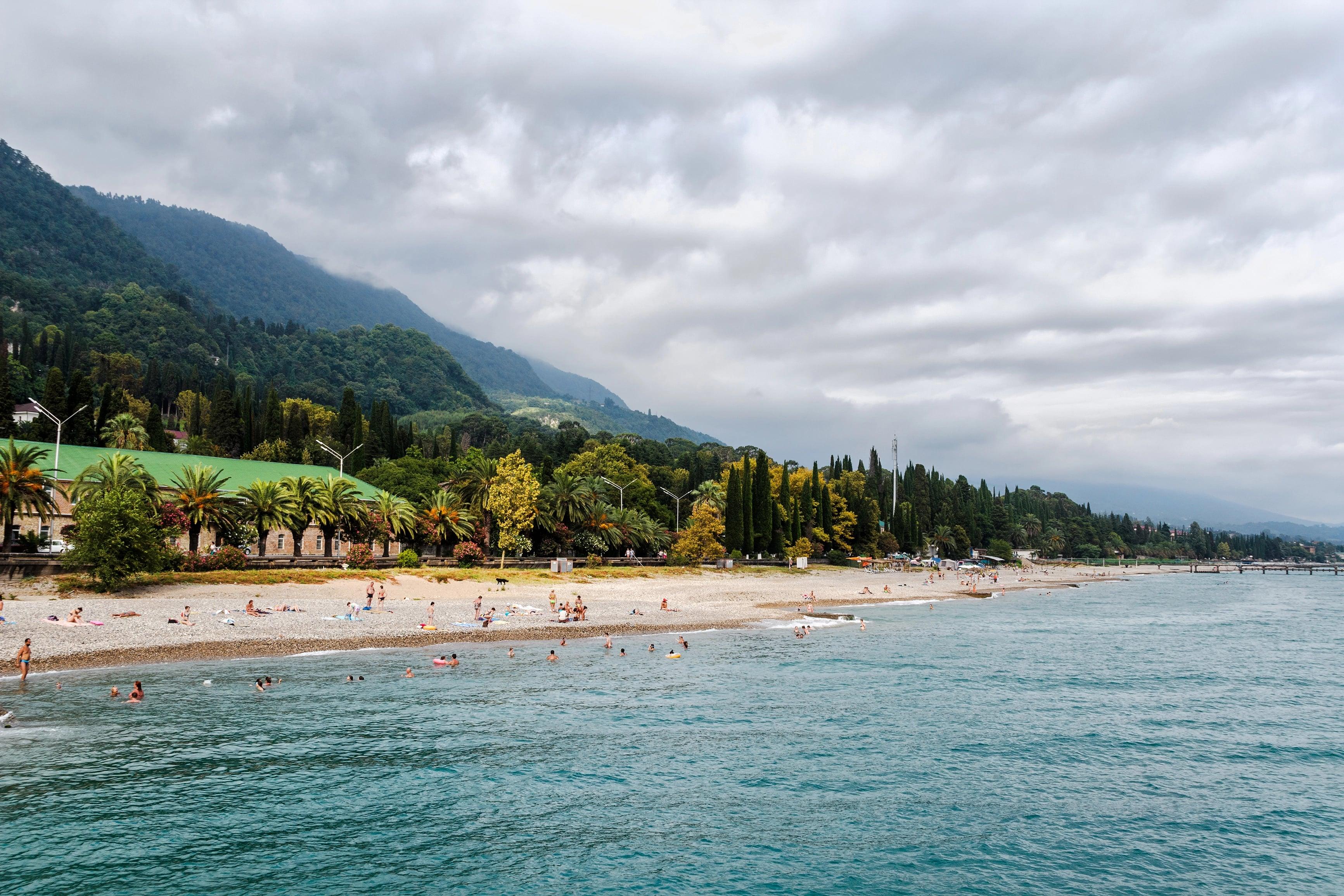 Как добраться до Абхазии в 2025 году: от Сочи или других городов России