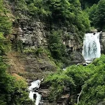Экскурсия в Абхазию в мини-группе «Водопад Великан, Ткуарчал и Акармара» Экскурсия в Абхазию в мини-группе «Водопад Великан, Ткуарчал и Акармара» со скидкой 25%
