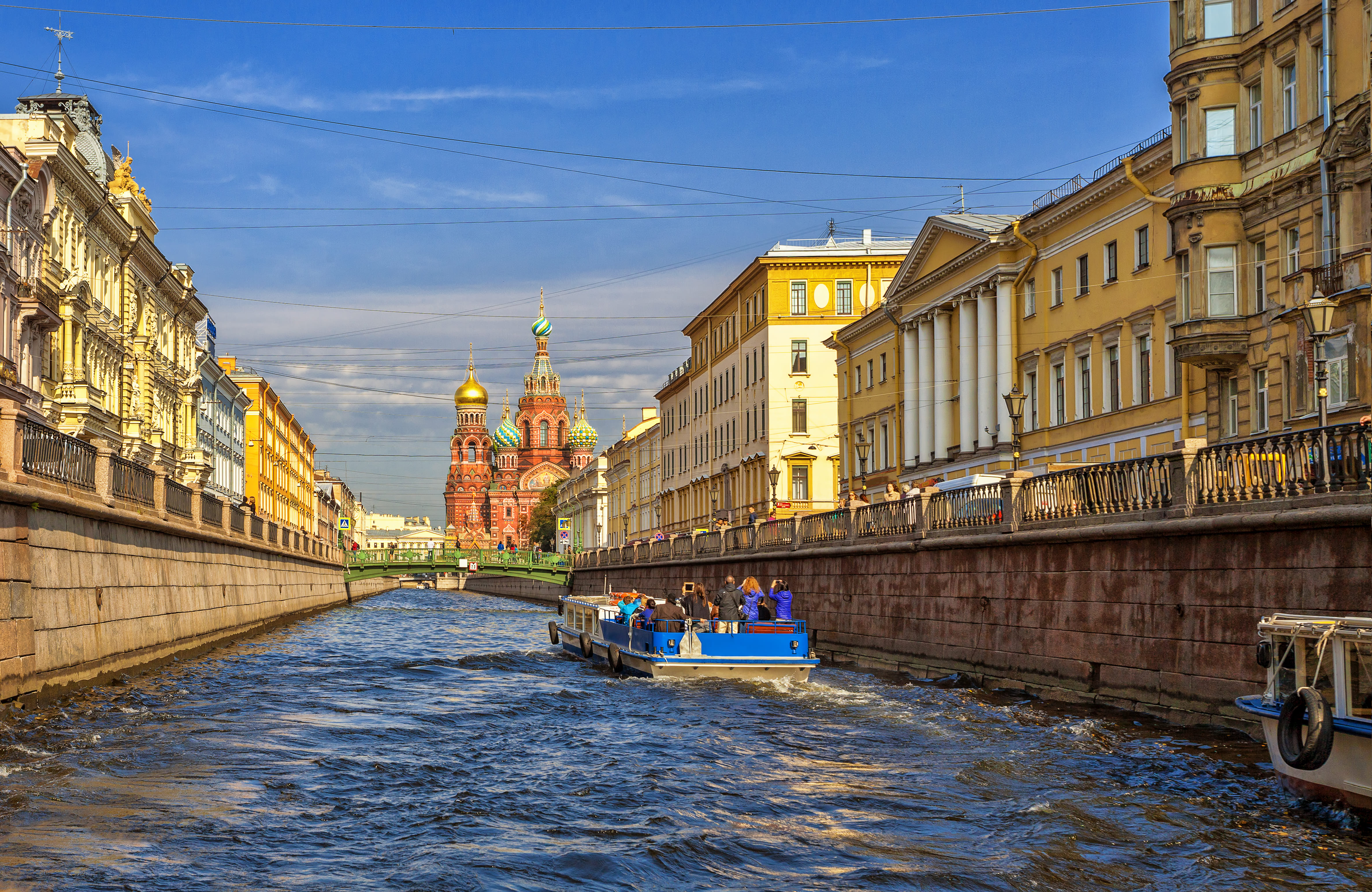 Большая дневная экскурсия по Санкт-Петербургу и речная прогулка со скидкой 48%
