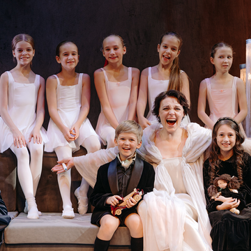 Спектакль «Без Есенина» в театре «Кашемир» со скидкой 30%