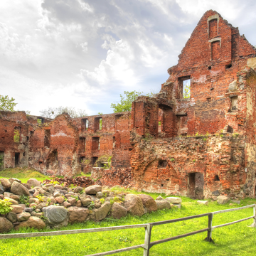 Автобусно-пешеходная экскурсия «В тени рыцарских замков. Прусские хроники» из Светлогорска со скидкой 25%