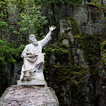 Индивидуальная экскурсия по скальному парку Монрепо