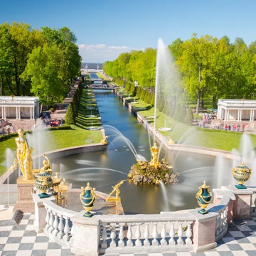 Автобусная экскурсия в Петергоф «Большой дворец и Нижний парк» со скидкой до 46%