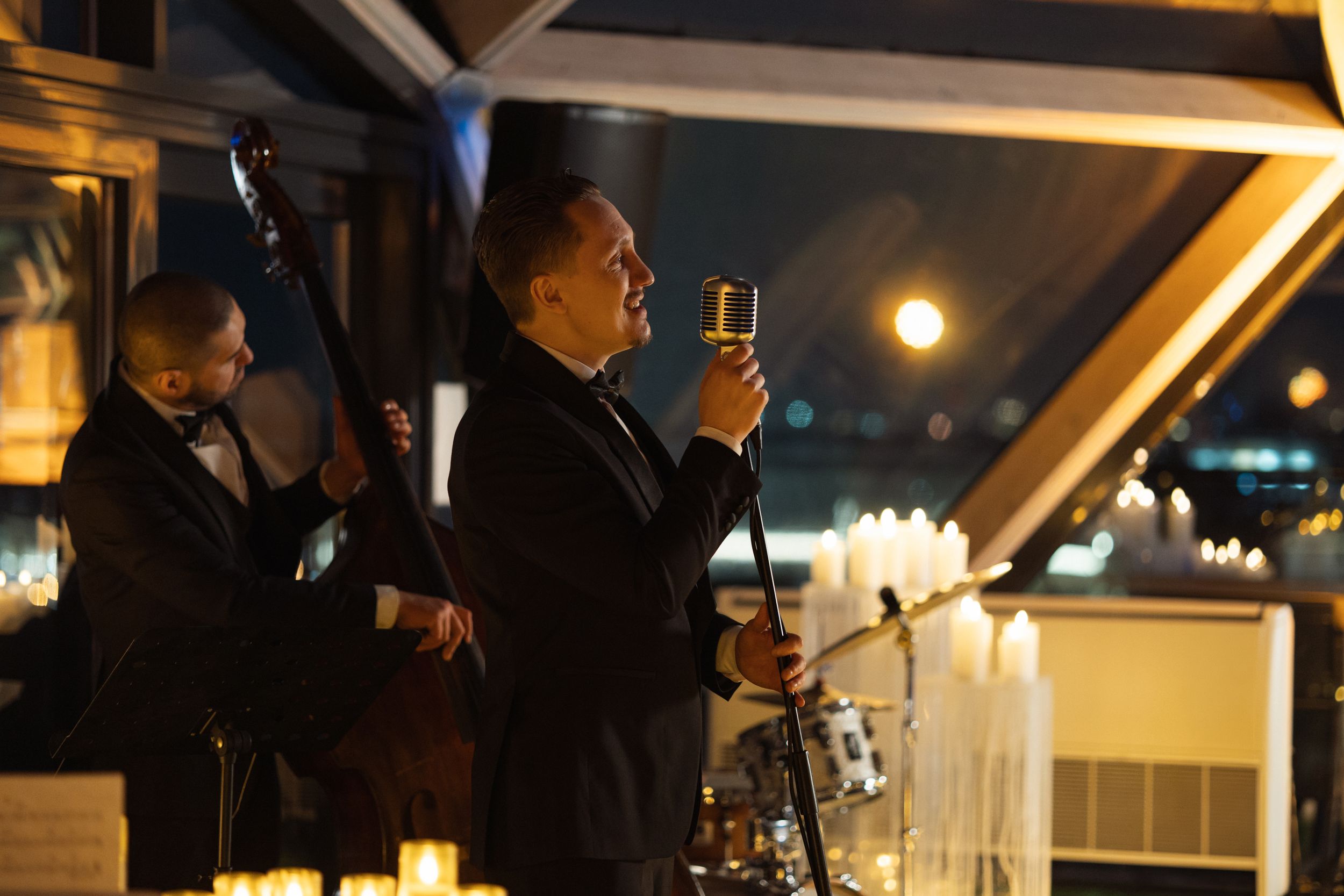 Концерт-ужин «Фрэнк Синатра. Джаз при свечах» со скидкой 30%