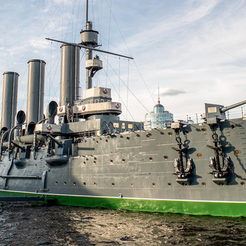 Обзорная экскурсия с посещением крейсера «Аврора» со скидкой 24%