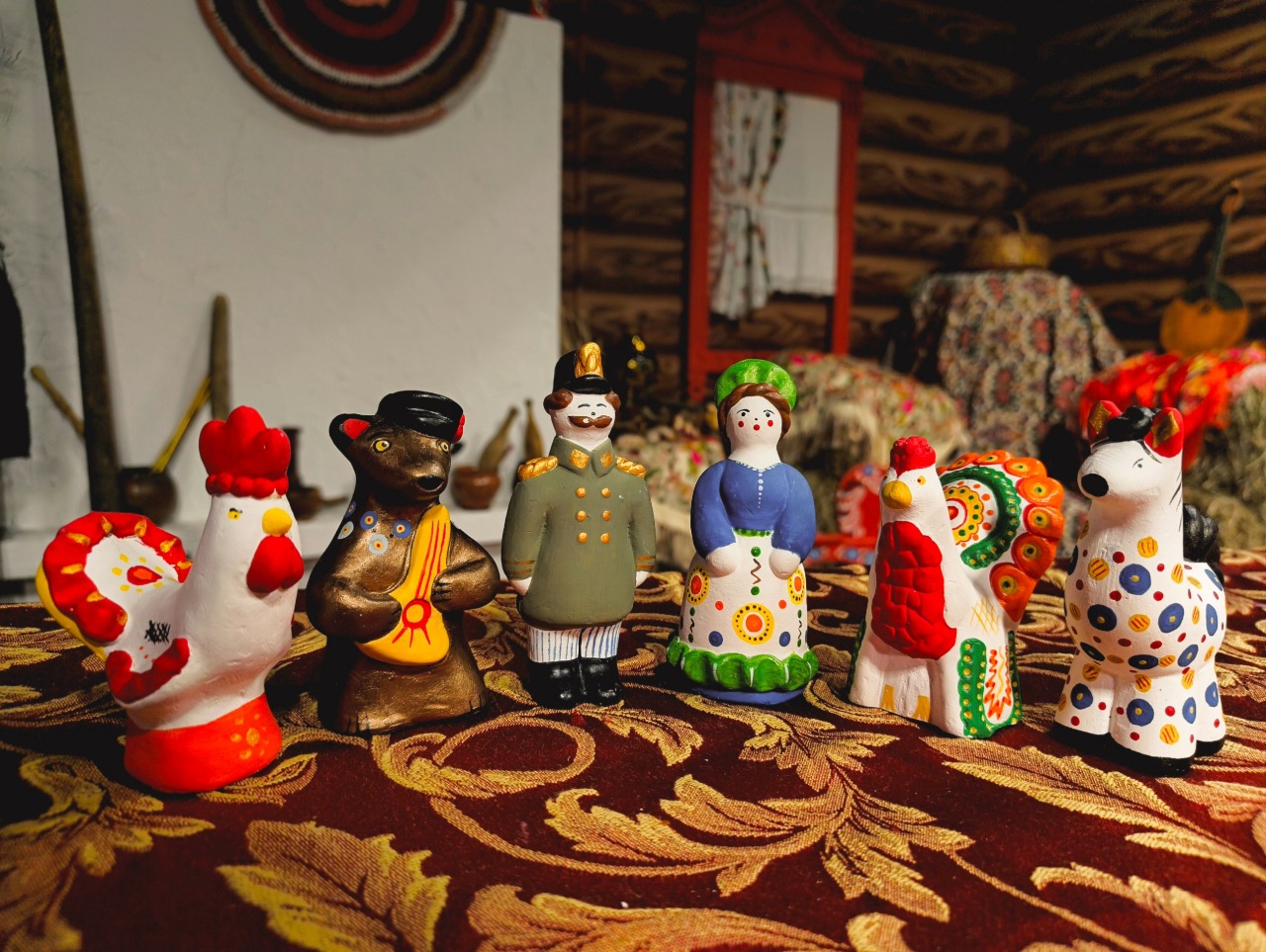 Мастер-класс по росписи дымковской игрушки в музее «Изба-Забава» со скидкой 30%