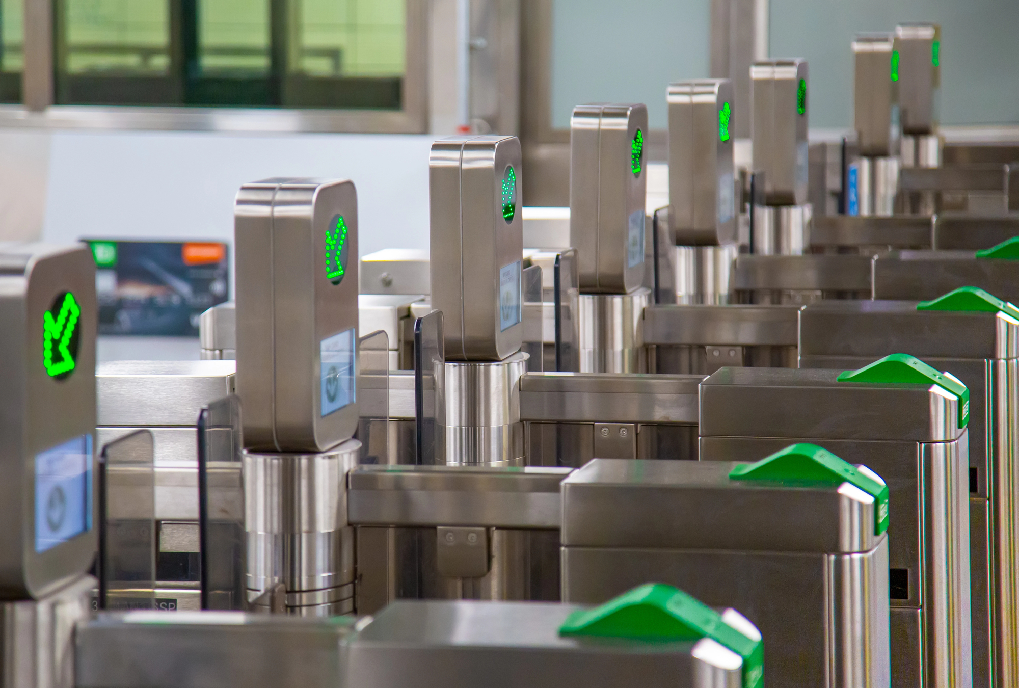 Станция метро «Деловой центр»