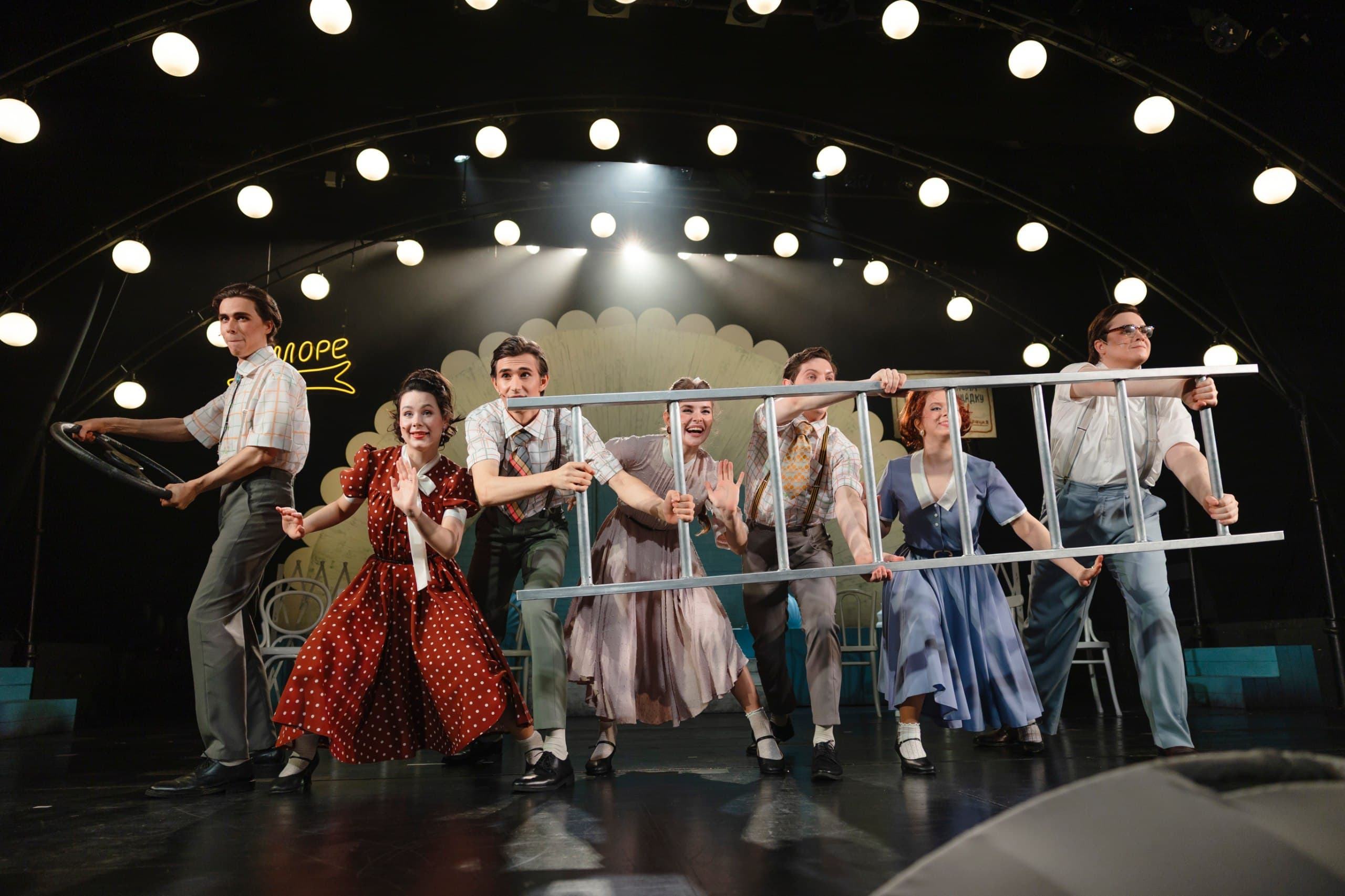 Спектакль «Жил-был суфлёр!» в Театре эстрады им. Аркадия Райкина