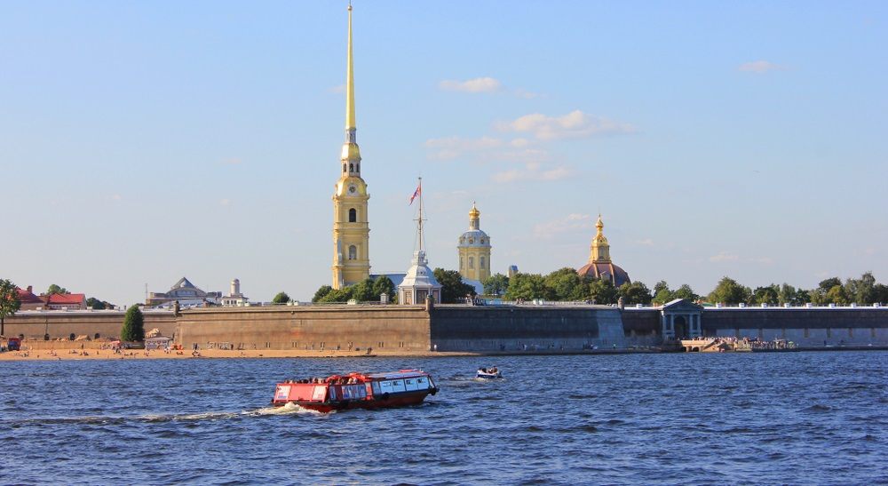 Речная прогулка «Полуденный выстрел» на теплоходе со скидкой до 54%