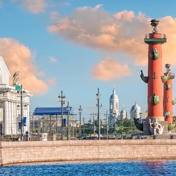 Утренние прогулки на теплоходе от набережной реки Мойки со скидкой до 24%