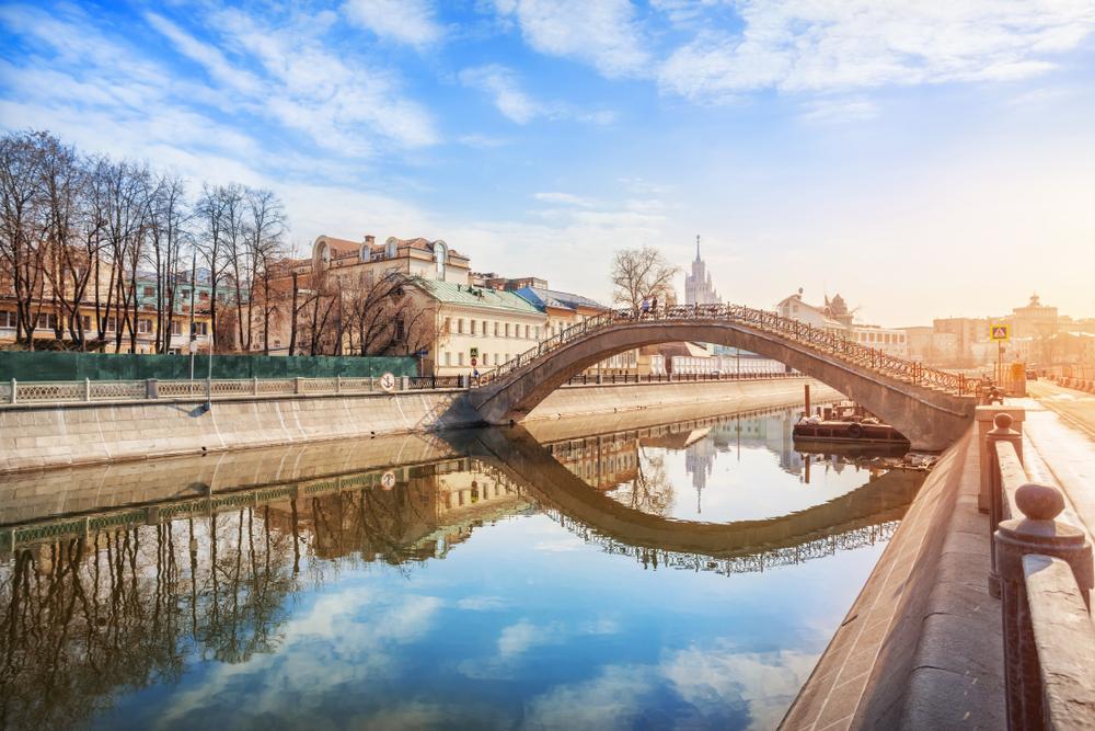 Куда сходить в Москве в апреле: Пасха, премьеры, кино, ярмарки