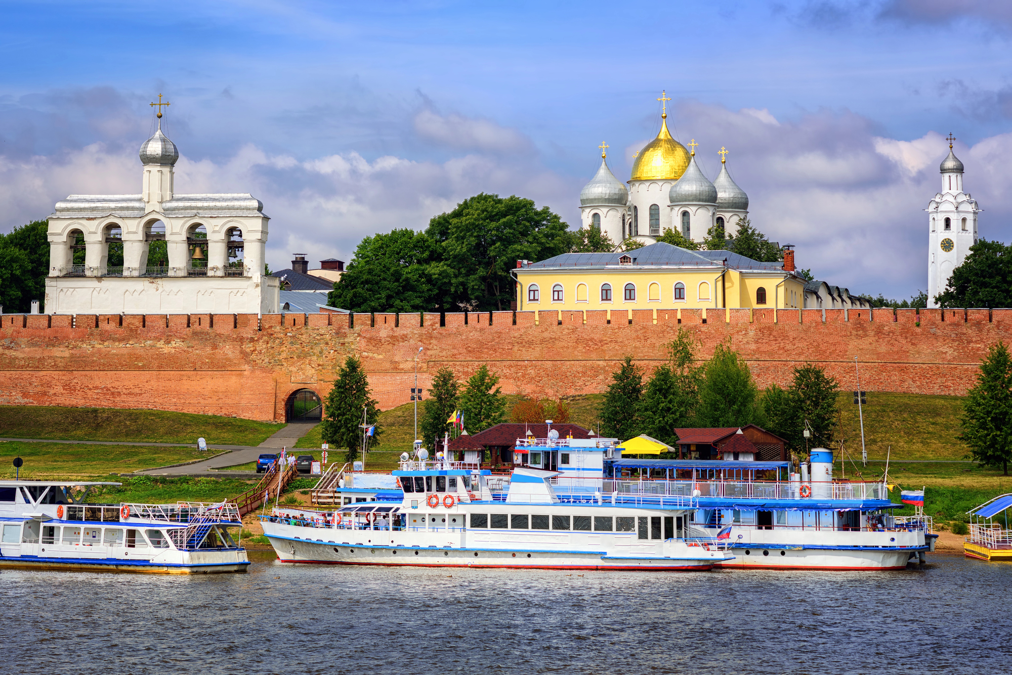 Пешеходная экскурсия «Истории Новгородского Кремля» со скидкой до 20%