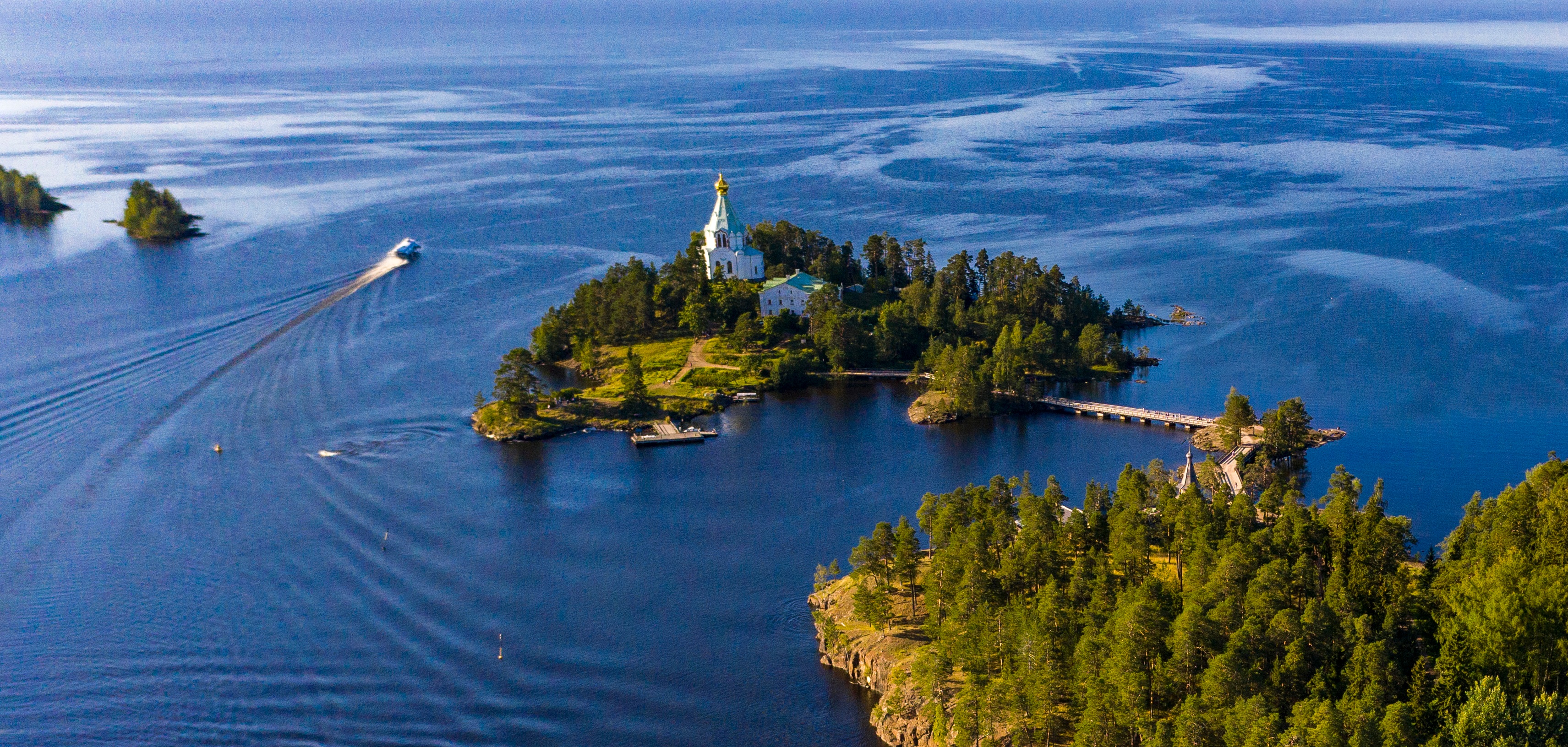 Двухдневный тур «Карельское вдохновение: Валаам, Рускеала и Ладожские шхеры» со скидкой 47%