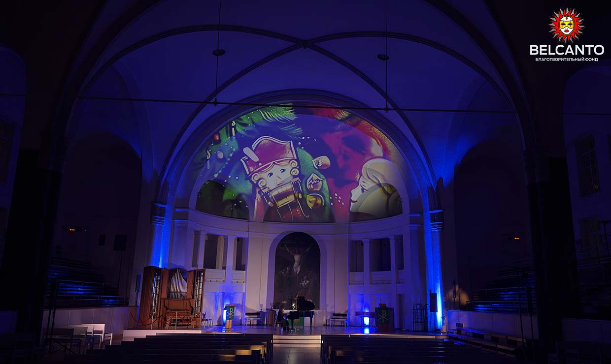 Новогодний концерт с песочной анимацией «Щелкунчик и Рождественские мелодии» со скидкой 40%