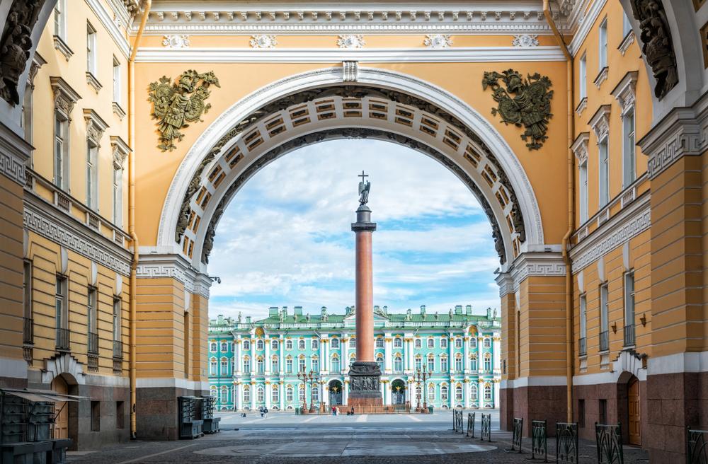 Тест «Москва или Петербург: какой город подходит вам?»