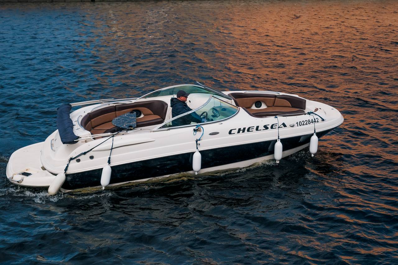 Аренда катера Chaparral 234 с капитаном со скидкой 20%