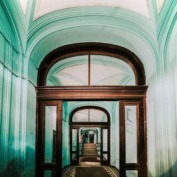 Экскурсия «Доходные дома Петербурга: побывать в парадных и коммуналке» со скидкой 31%