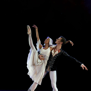 Премьера балета «В поисках Золушки» во дворце Белосельских-Белозерских со скидкой 40%