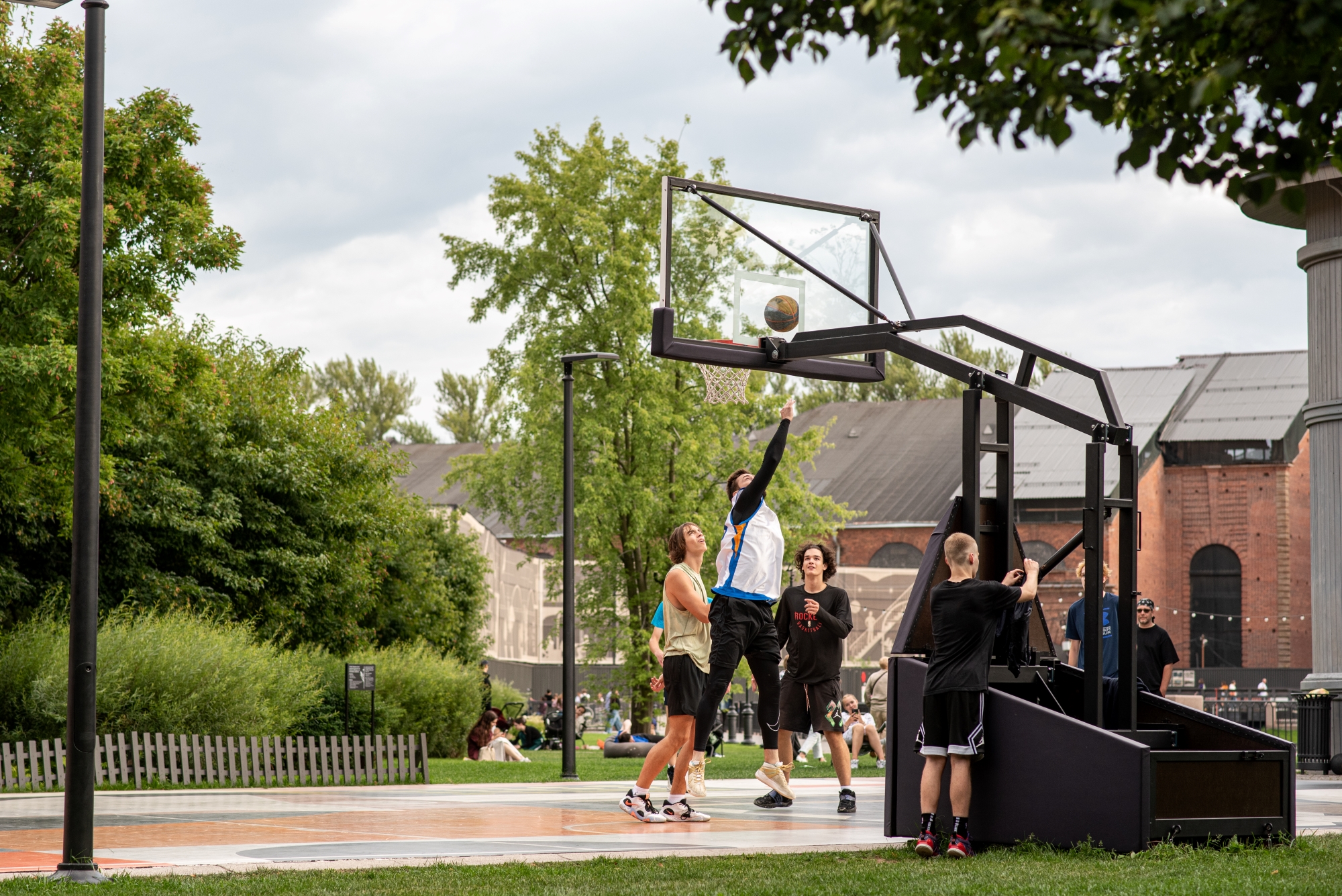 Где поиграть на свежем воздухе в Петербурге: 5 парков и пространств