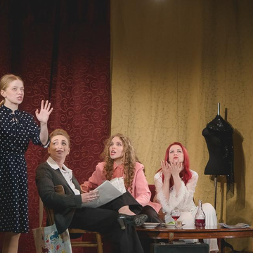 Спектакль «Дурочка» со скидкой 40%