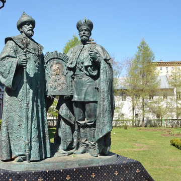 Автобусная экскурсия «Романовы. По страницам истории»