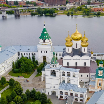 Индивидуальная пешеходная экскурсия по историческому центру Костромы Индивидуальная пешеходная экскурсия по историческому центру Костромы