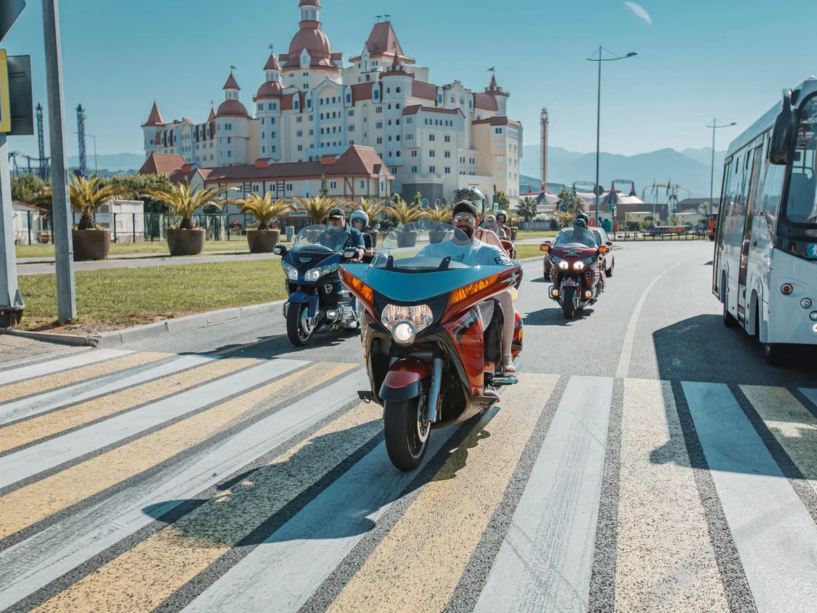 Экскурсия на мотоциклах в Олимп Парк со скидкой до 25%