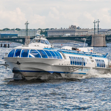Поездка на скоростном судне из Санкт-Петербурга в Петергоф