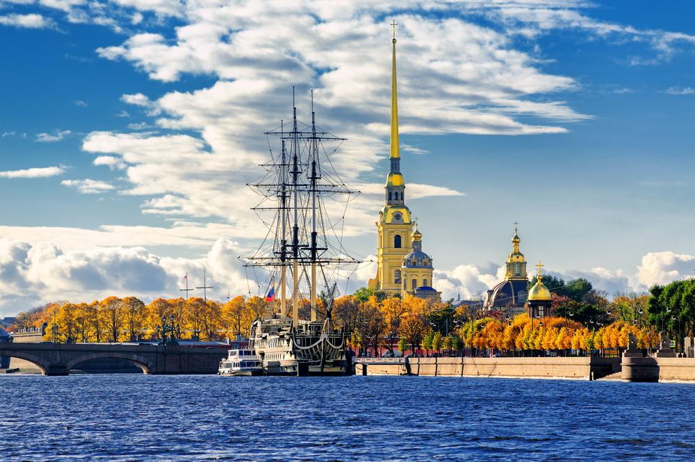 Ноябрьские праздники в Петербурге: чем заняться с 1 по 4 ноября