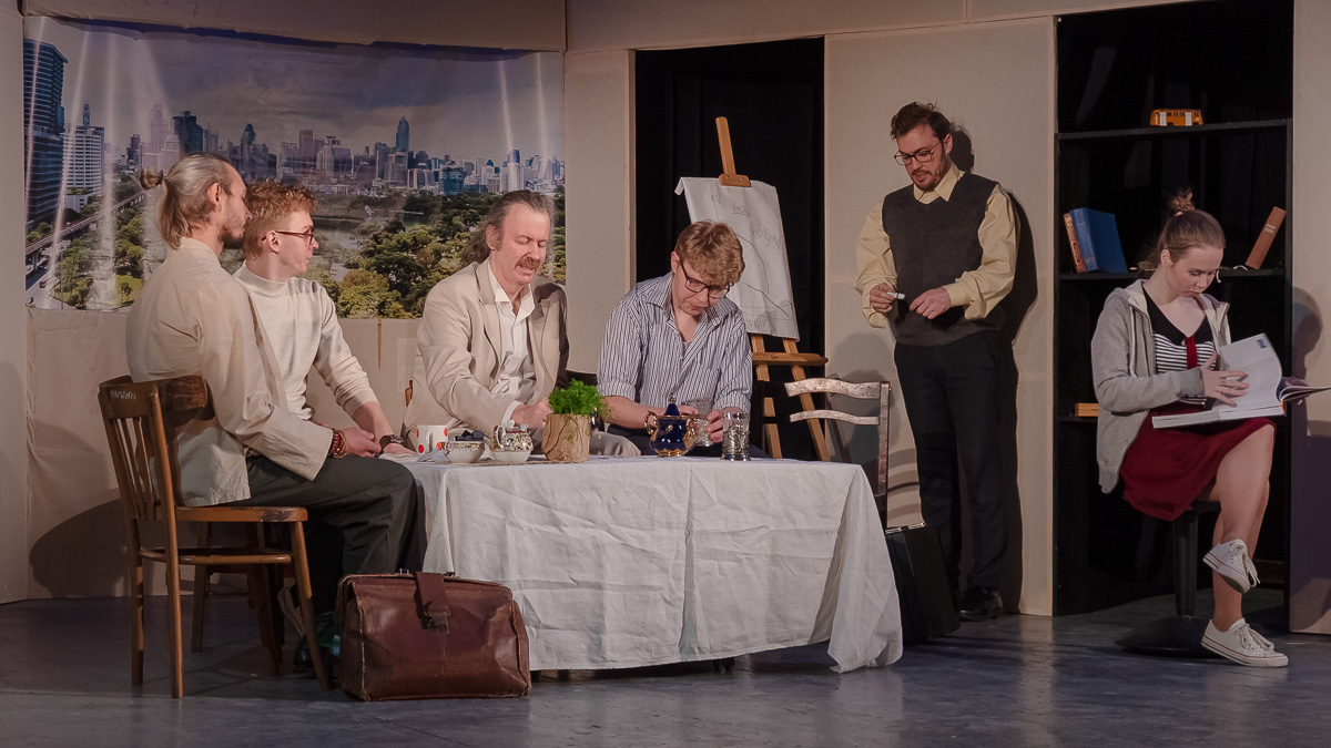 Спектакль «Медуза» со скидкой 40%