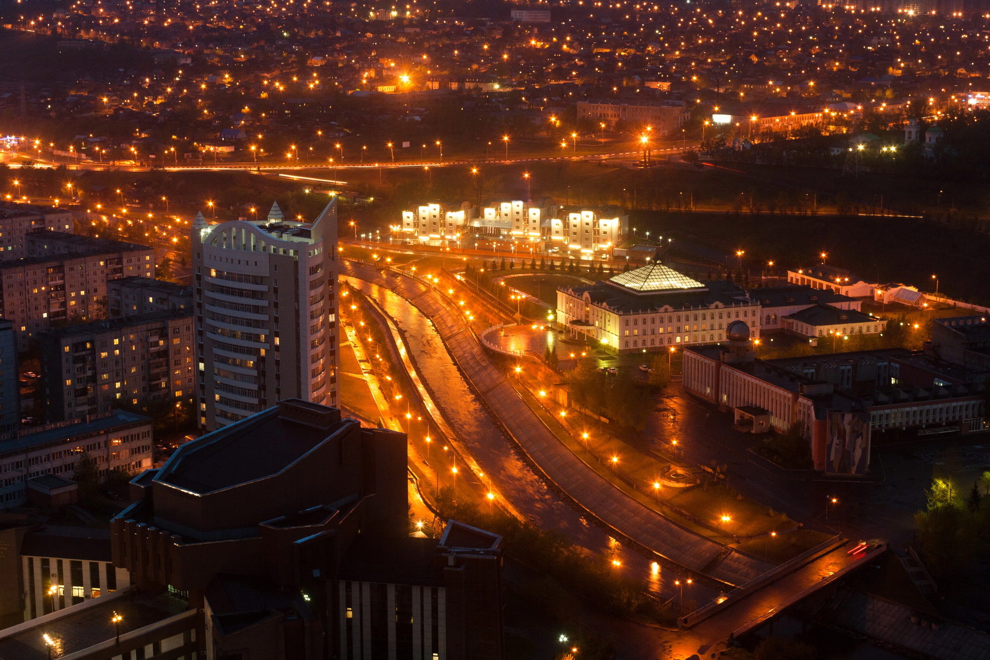 Индивидуальная вечерняя экскурсия «Под покровом ночи» со скидкой 20%