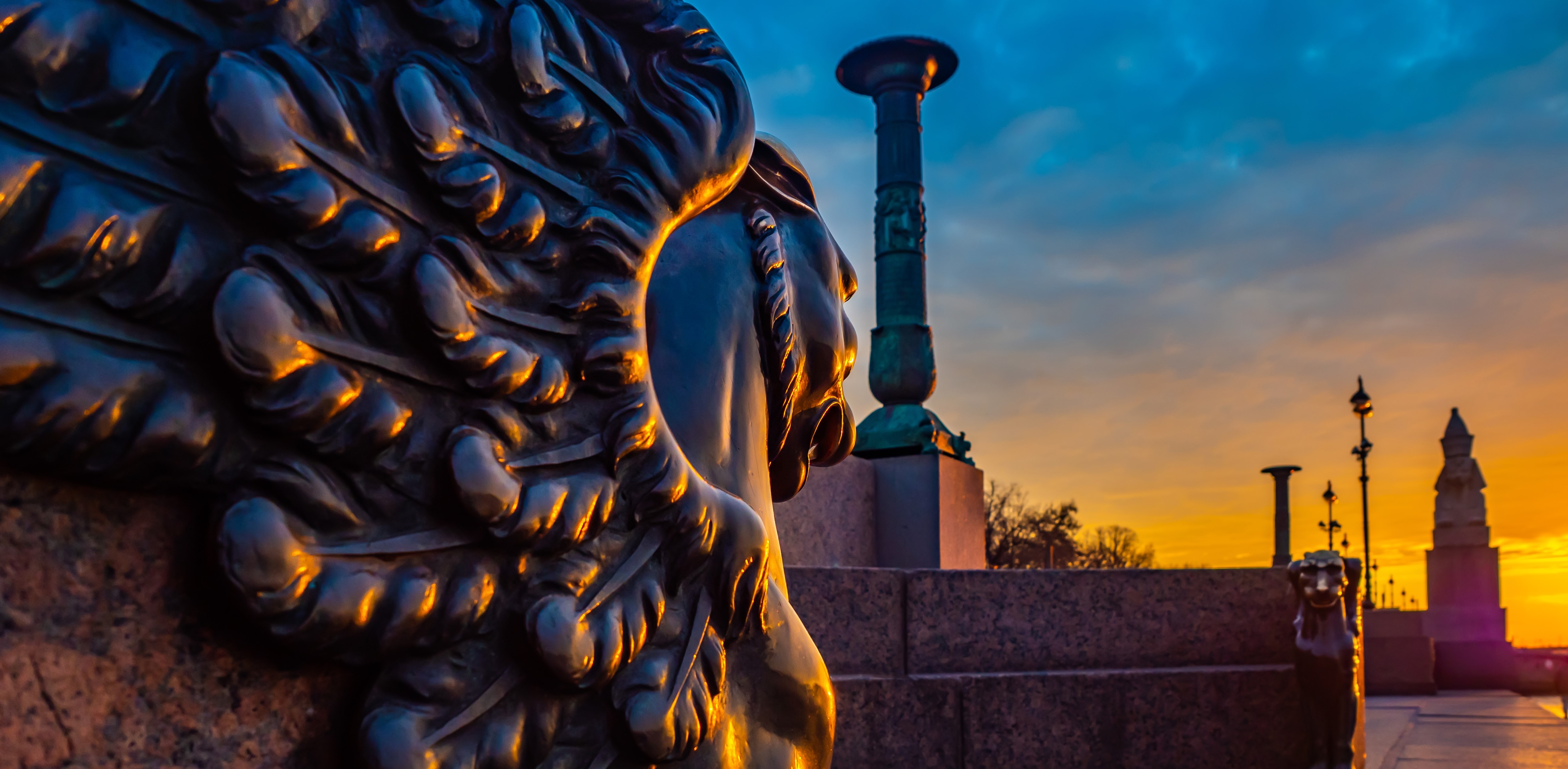 Автобусная экскурсия «Волшебство вечернего города» со скидкой до 57%