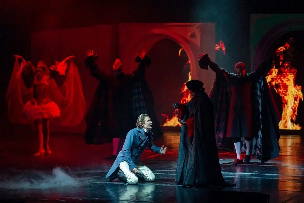 Театральный гороскоп: звёзды помогают выбрать спектакль