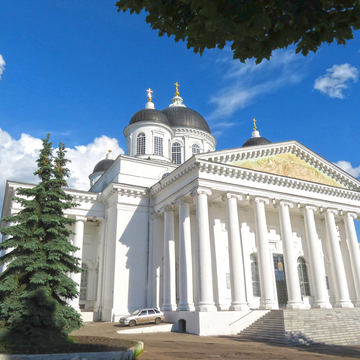 Автобусная экскурсия в Арзамас и Пешелань