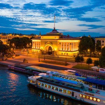 Вечерние и ночные прогулки на теплоходе со скидками до 73%