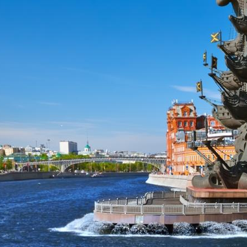 Круговая речная прогулка «Весь центр столицы» от Кремля до Киевской и обратно на теплоходах «Алексия» и «Августина»